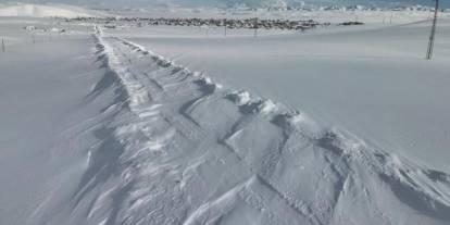 Kapalı yollar açıldı, öğrenciler okullarına ulaştı