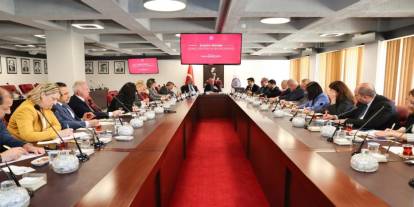 İlaç firmaları Atatürk Üniversitesinde bir araya geld