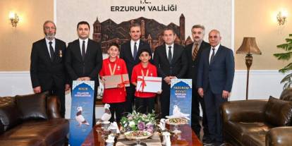Vali Baruş, başarılı öğrencileri makamında ağırladı