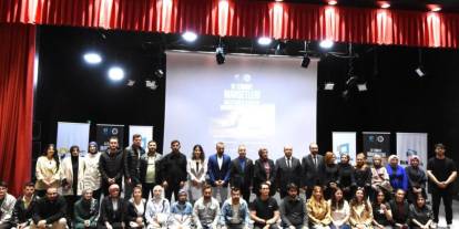 "15 Temmuz Manşetleri Gazetecilik Atölyesi" Atatürk Üniversitesinde başladı