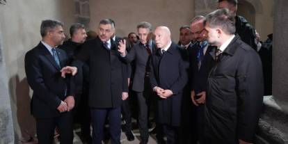 Bakan Çiftçi, Erzurum'da restorasyonu devam eden Fetih Camii'ni inceledi