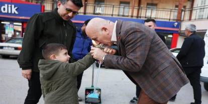 Başkan Sekmen; "En büyük mutluluğumuz hemşehrilerimizin duasını almak"