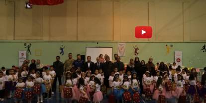 Kur’an kursu öğrencilerinden yılsonu programı coşkusu