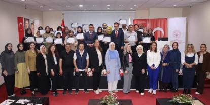Erzurum’da "Benim köklü ailem" projesinde sertifika heyecanı