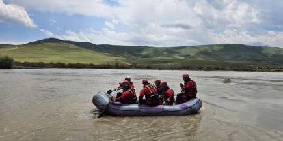 Aras Nehri'nde kaybolan çoban 101 personel tarafından aranıyor