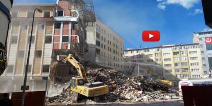Erzurum’da kontrollü yıkımda korkutan anlar