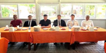 Pasinler Belediye Başkanı Sertoğlu’ndan Kaymakam Temel’e Veda Yemeği