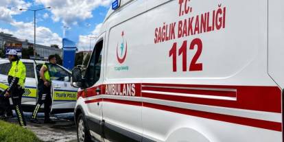 Tekman'a giden yolcu otobüsü devrildi