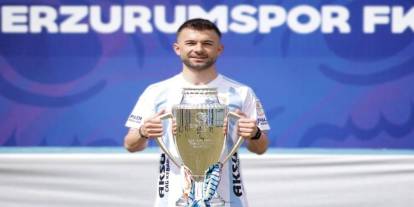 Salih Sarıkaya, Erzurumspor FK'ya veda etti