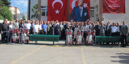 Erzurum'da yetiştiricilere 288 sıvat ve 120 süt sağım makinesi dağıtıldı