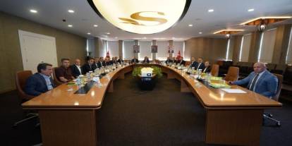 İstihdam ve mesleki eğitim zirvesi